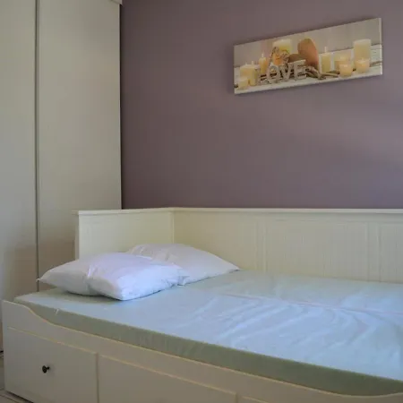 3 Pieces A Saint-cyprien : 6 Couchages, Piscine, Terrasse, Parking Et Wifi - Fr-1-225d-68 *